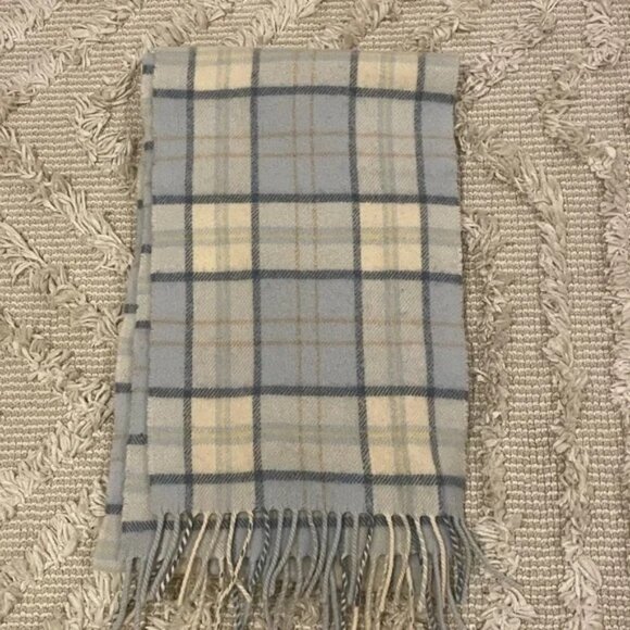 Light Blue Plaid Fringed 100% Lambswool Scarf -Johnstons of Elgin - Picture 3 of 8